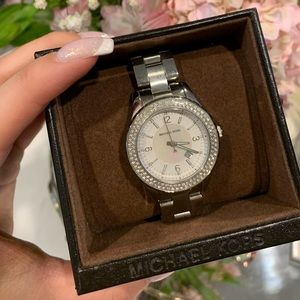 ⏱ Michael Kors Watch